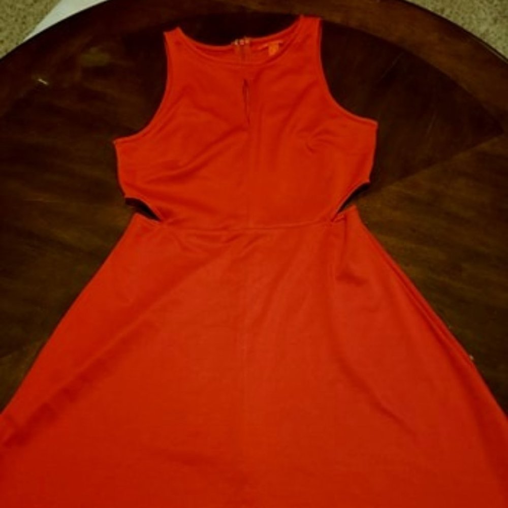 Chelsea and Violet Orange PeepSide Dress, Small